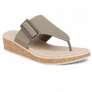 BZees Bay Comfort Wedge Sandal Women's 9.5 Olive Green Flip-Flop